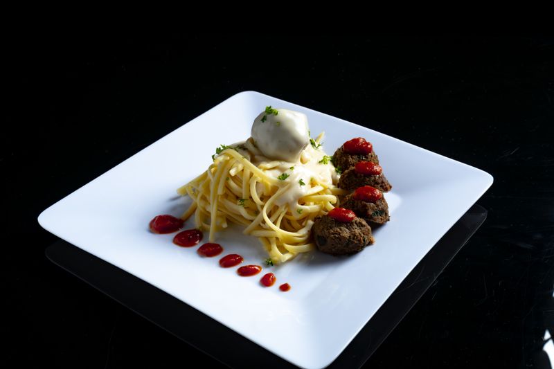 Fettuccine Alfredo pasta Giordanos